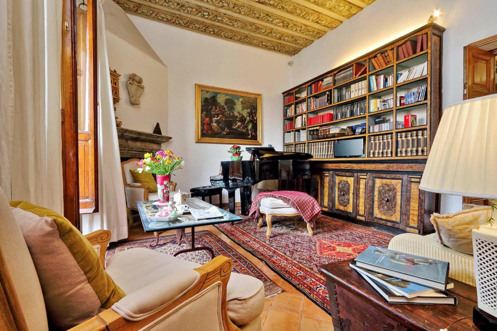 Treasurerome Daphne Terrace Apartment *